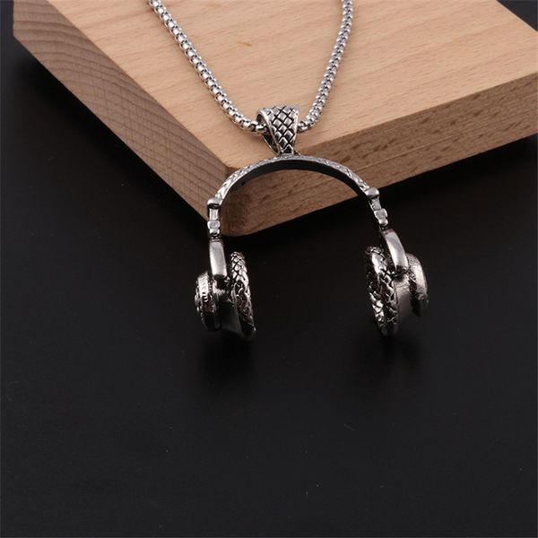 1pc hip hop jewelry headset pendant chains necklace for men gothic punk personality sweater necklace gift n47, Silver
1pc hip hop jewelry headset pendant chains necklace for men gothic punk personality sweater necklace gift n47, Silver