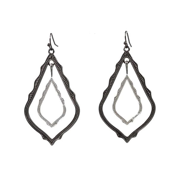 2020 new arrival doule deck hollow out teardrop dangle earrings for women embedded matte fram drop earrings fashion jewelry, Silver
2020 new arrival doule deck hollow out teardrop dangle earrings for women embedded matte fram drop earrings fashion jewelry, Silver