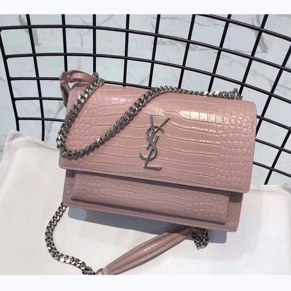 2020q designer luxury shoulder bag with original box, designer hand-made with high-quality materials for fast delivery within 10 days, Red;black
2020q designer luxury shoulder bag with original box, designer hand-made with high-quality materials for fast delivery within 10 days, Red;black