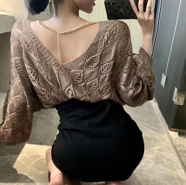 backless metal chain perspective sunscreen shirt long-sleeved knitted sweater women 2020 new loose hollow-out knitwear, White;black
backless metal chain perspective sunscreen shirt long-sleeved knitted sweater women 2020 new loose hollow-out knitwear, White;black