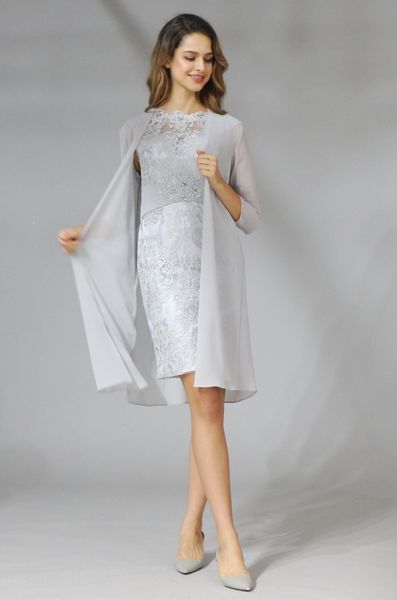gray lace chiffon mother of the bride dresses plus size tea length two pieces with jacket for wedding evening dress, Black;red
gray lace chiffon mother of the bride dresses plus size tea length two pieces with jacket for wedding evening dress, Black;red