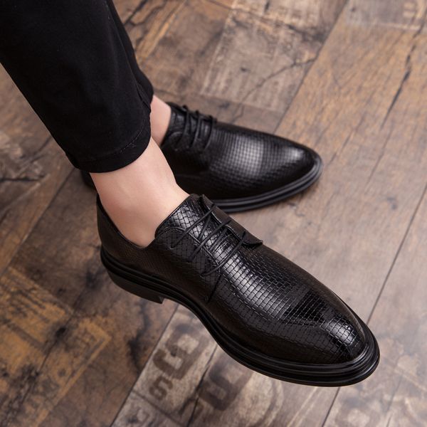 men genuine leather dress shoes outdoor pointed toe business formal men office lace-up oxford shoes form men dating dress shoes, Black
men genuine leather dress shoes outdoor pointed toe business formal men office lace-up oxford shoes form men dating dress shoes, Black