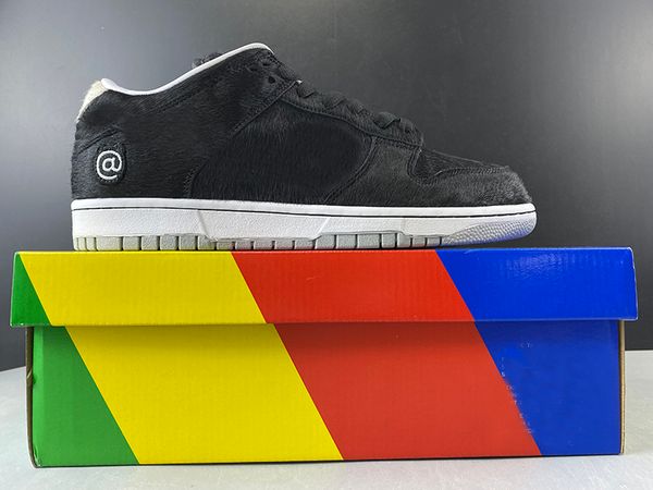 with box 2020 mens and womens running shoes sneakers for men fashion fur black white color size us5.5-12.5
with box 2020 mens and womens running shoes sneakers for men fashion fur black white color size us5.5-12.5