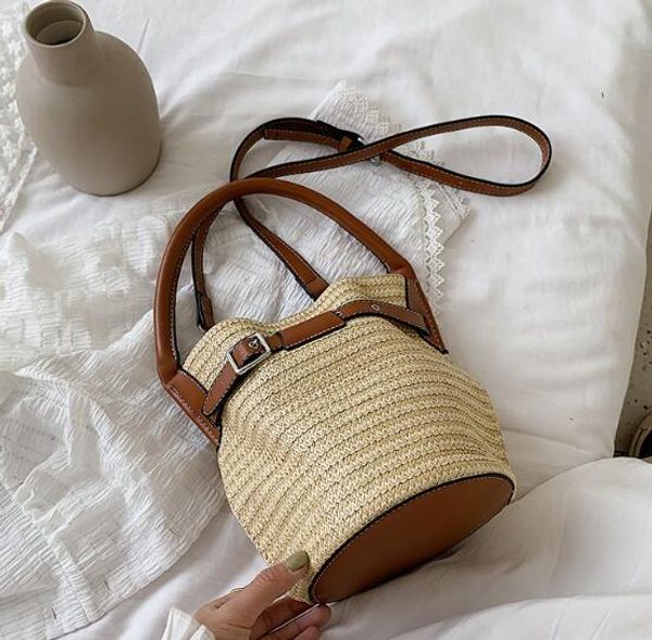 конструктор женщин пляжные сумки мода тканые сумки повседневные bucket сумки lady travel сумки на ремне
конструктор женщин пляжные сумки мода тканые сумки повседневные bucket сумки lady travel сумки на ремне