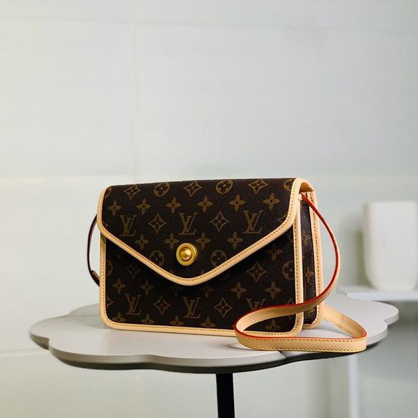 нового прибытие женщин мешок кожа плечо малых закрылки crossbody сумка trend style shoulder bag дорогой классические женщины мешки посыльног
нового прибытие женщин мешок кожа плечо малых закрылки crossbody сумка trend style shoulder bag дорогой классические женщины мешки посыльног