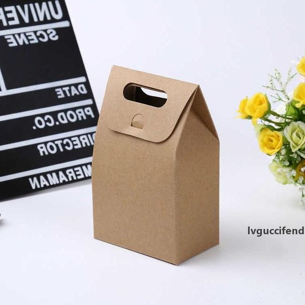 100pcs 10x6x15.5cm candy box kids birthday party cookies bag kraft paper gift box handle candy packaging kids white gift bag 
100pcs 10x6x15.5cm candy box kids birthday party cookies bag kraft paper gift box handle candy packaging kids white gift bag
