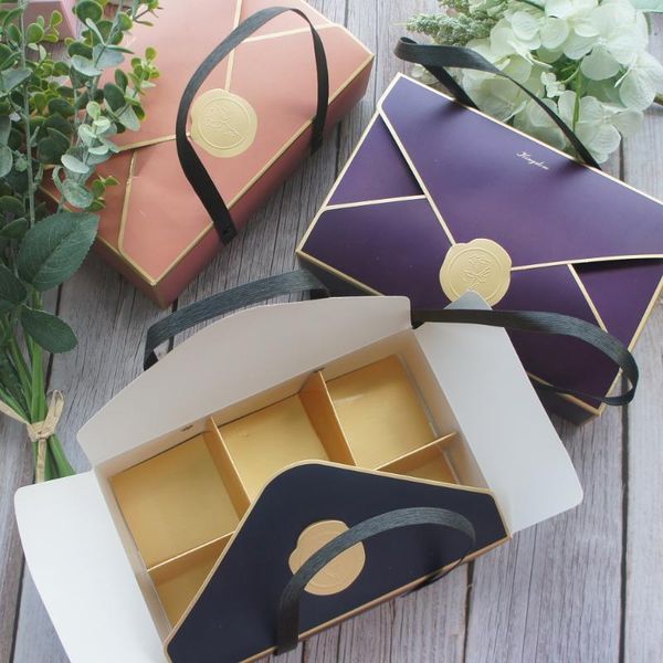 10pcs gold blue purple rose stamp box with plastic handle paper box cookie macaron candy wedding birthday party gifts pack
10pcs gold blue purple rose stamp box with plastic handle paper box cookie macaron candy wedding birthday party gifts pack
