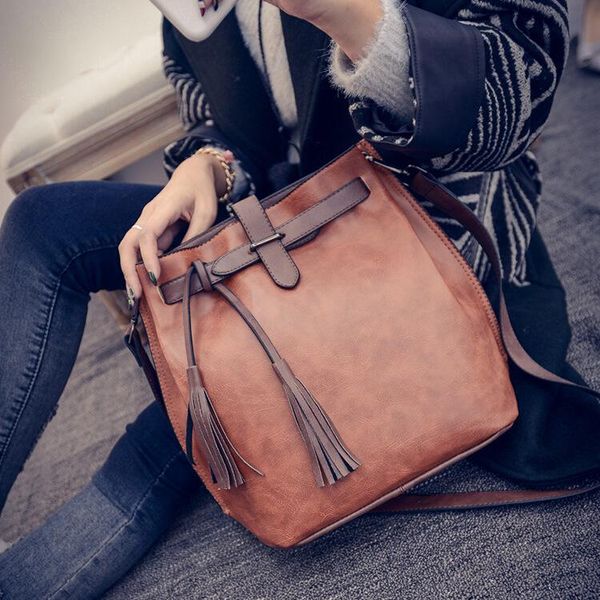 laimall моды новый корейский bucket bag мода бахромой одного плеча косой крест портативный три использования сумка
laimall моды новый корейский bucket bag мода бахромой одного плеча косой крест портативный три использования сумка