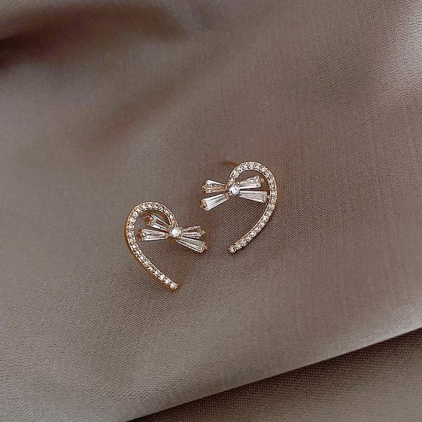 shiny side new accessories zirconia knot stud earrings for women gift irregular heart earrings, Golden;silver
shiny side new accessories zirconia knot stud earrings for women gift irregular heart earrings, Golden;silver