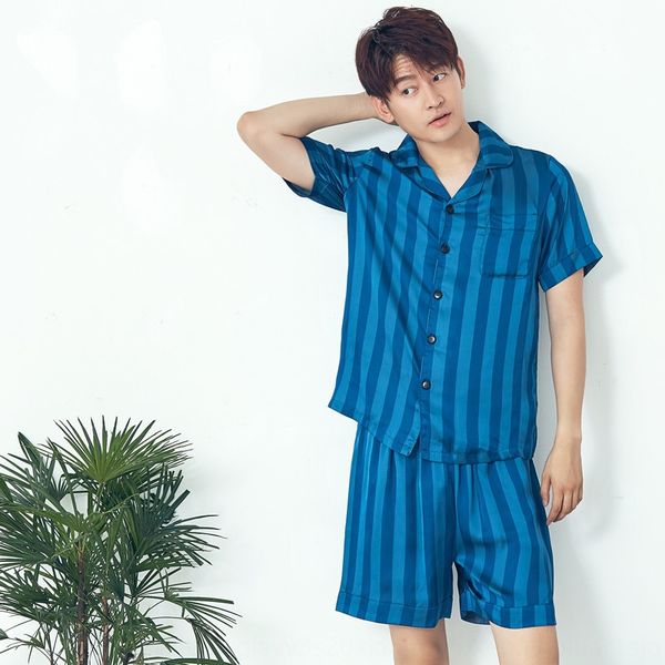 pajamas men's thin short-sleeved pajamas and shorts two-piece set silk satin men's striped silk home suit, Blue;red
pajamas men's thin short-sleeved pajamas and shorts two-piece set silk satin men's striped silk home suit, Blue;red