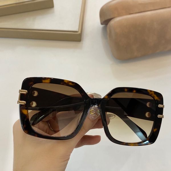 2020 the new fashion the butterfly type glasses frame classic 6 kinds of color the lens a full set of packaging 4389
2020 the new fashion the butterfly type glasses frame classic 6 kinds of color the lens a full set of packaging 4389