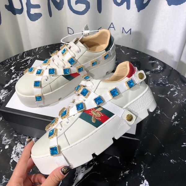 2020f new trend leather casual shoes graffiti men and women outdoor sports shoes fashion wild gem pattern party couple shoes, size 35-45, Black 
2020f new trend leather casual shoes graffiti men and women outdoor sports shoes fashion wild gem pattern party couple shoes, size 35-45, Black