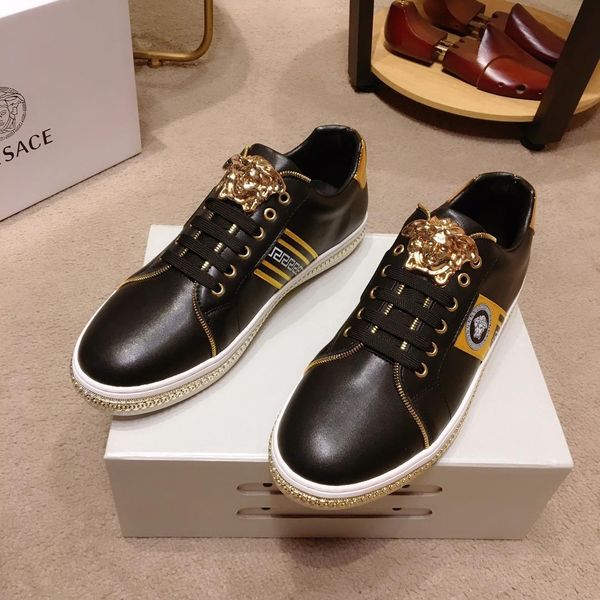 2020-2019l fashion luxury limited edition men's comfortable casual shoes, men's tide brand fashion wild sports shoes, original box
2020-2019l fashion luxury limited edition men's comfortable casual shoes, men's tide brand fashion wild sports shoes, original box