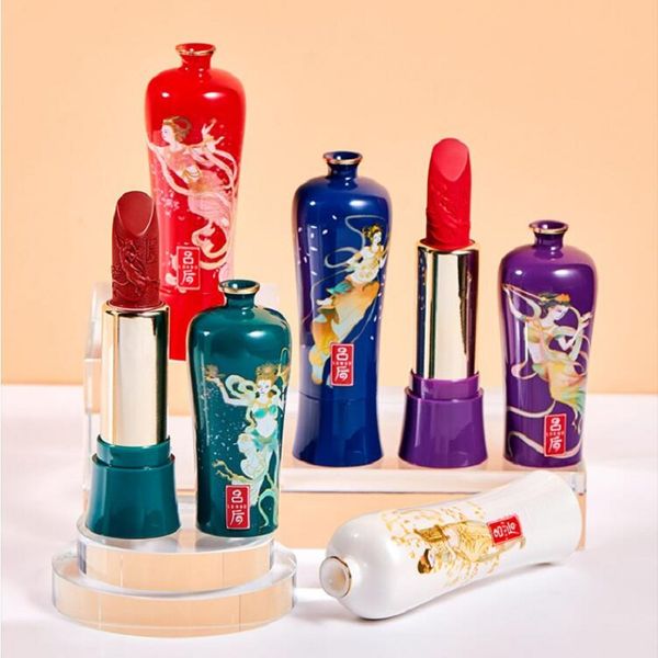 chinese style carved lipstick mist matte silky color artistic lipstick luxury lipstick with story maquillaje 6 colors tslm1
chinese style carved lipstick mist matte silky color artistic lipstick luxury lipstick with story maquillaje 6 colors tslm1