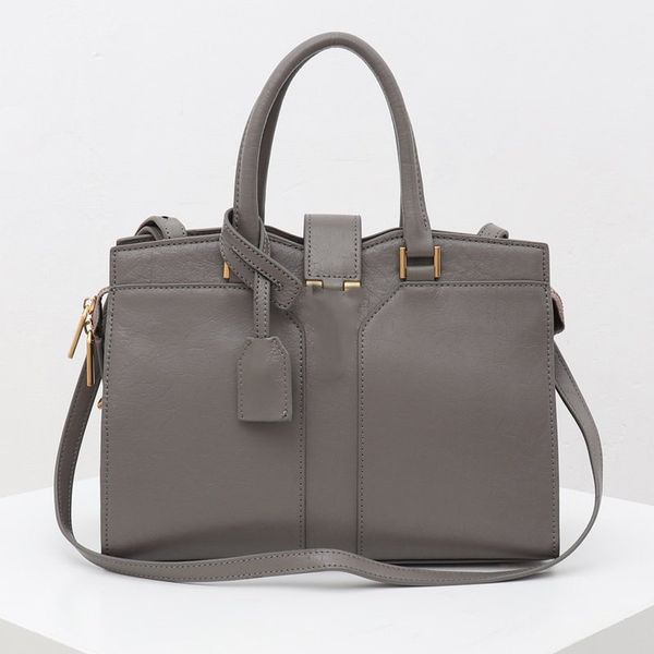 women design handbag large capacity genunie leather shoulder bag ladies shopping tote fashion letter crossbody bag duffle bags handbags
women design handbag large capacity genunie leather shoulder bag ladies shopping tote fashion letter crossbody bag duffle bags handbags