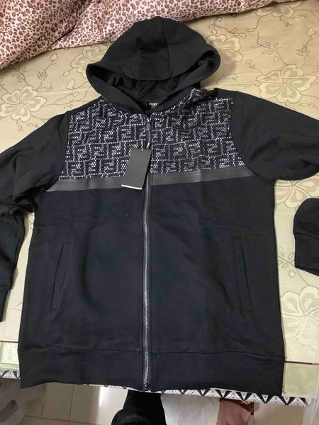 all new european and american 100% polyester 2020ss spring and autumn new men's casual mesh hooded coat men's hooded matching colo, Black;brown
all new european and american 100% polyester 2020ss spring and autumn new men's casual mesh hooded coat men's hooded matching colo, Black;brown