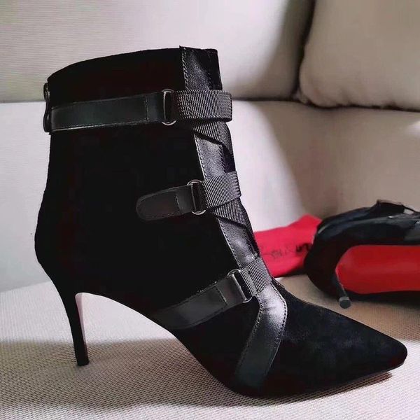 2020f autumn and winter new small leather boots fashion trend martin boots low with women's boots slip, original box delivery
2020f autumn and winter new small leather boots fashion trend martin boots low with women's boots slip, original box delivery