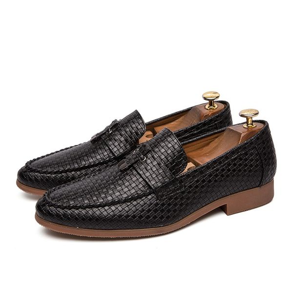 classic business men's dress shoes fashion elegant formal wedding shoes men slip on office oxford for men black brown
classic business men's dress shoes fashion elegant formal wedding shoes men slip on office oxford for men black brown