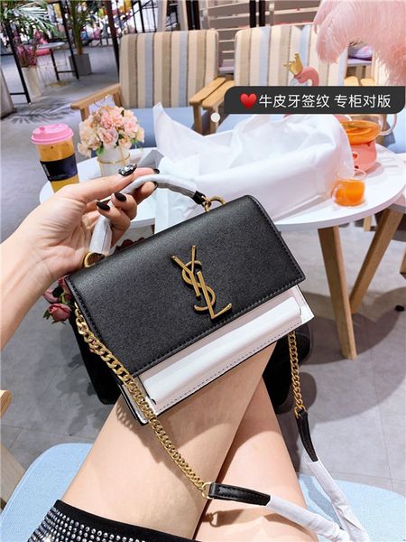 women's fashion designers handbags genuine leather shoulder bags crossbody bag tote purse handbag message bag size: 21*15 cm with:box
women's fashion designers handbags genuine leather shoulder bags crossbody bag tote purse handbag message bag size: 21*15 cm with:box
