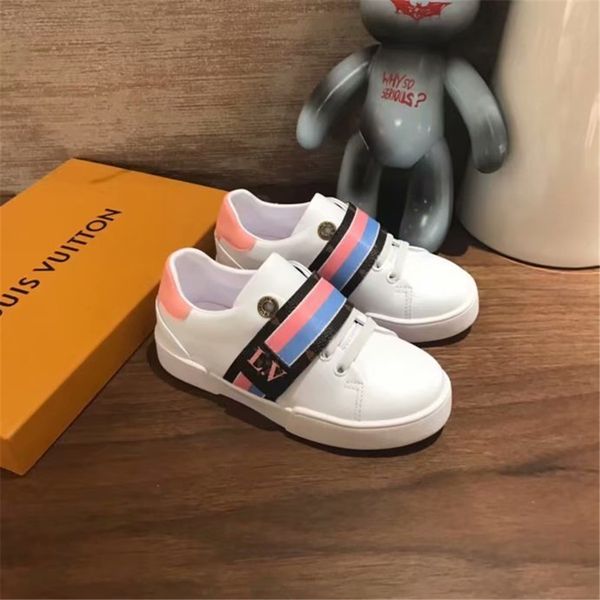 20ss new kids shoes girls sport shoes boys sneakers summer leather fabric breathable running shoes children casual sneakers white autumn, Black;red
20ss new kids shoes girls sport shoes boys sneakers summer leather fabric breathable running shoes children casual sneakers white autumn, Black;red