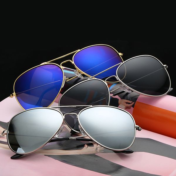 classic fashion sunglasses men/women colorful reflective coating lens eyewear accessories sun glasses oculos feminino 3026, White;black
classic fashion sunglasses men/women colorful reflective coating lens eyewear accessories sun glasses oculos feminino 3026, White;black