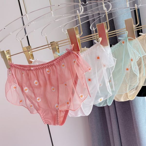 2020 new white gauze briefs daisy embroidery plus size panties 3 xl5xl panties thong majtki damskie bragas mujer, Black;pink
2020 new white gauze briefs daisy embroidery plus size panties 3 xl5xl panties thong majtki damskie bragas mujer, Black;pink