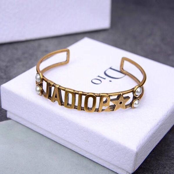 vintage luxury designer jewelry women bracelets brass diamond designer bracelet for engagement fashion elegant bracelet with box, Black
vintage luxury designer jewelry women bracelets brass diamond designer bracelet for engagement fashion elegant bracelet with box, Black