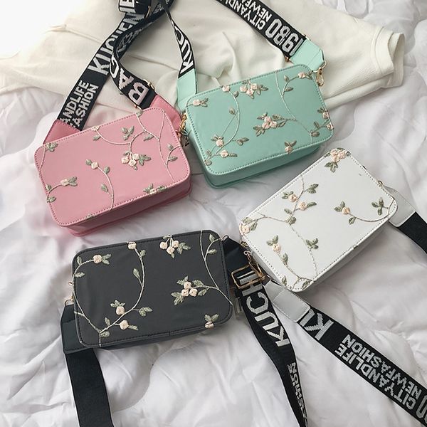 embroidery flowers crossbody bags women 2020 quality leather designer handbags ladies hand tote bag shoulder messenger bag 25
embroidery flowers crossbody bags women 2020 quality leather designer handbags ladies hand tote bag shoulder messenger bag 25