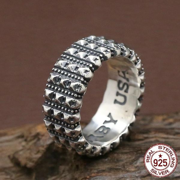 100% s925 sterling silver men's ring personality fashion classic jewelry punk style carved letters simple style to send a gift
100% s925 sterling silver men's ring personality fashion classic jewelry punk style carved letters simple style to send a gift