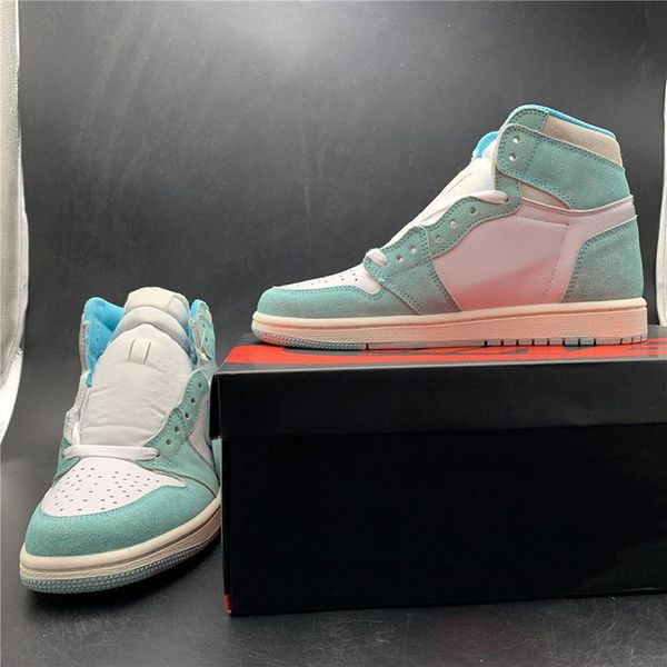turbo green basketball shoes 1s upper lake green white 2019 designer mens athletic trainers sneakers with purple shoelace
turbo green basketball shoes 1s upper lake green white 2019 designer mens athletic trainers sneakers with purple shoelace