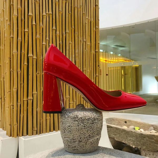 2020031803y 34/40/41 pink white black red genuine leather calf skin patent chunky heels shoes 8.5cm height
2020031803y 34/40/41 pink white black red genuine leather calf skin patent chunky heels shoes 8.5cm height