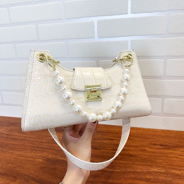 armpit female 2020 fashion new fashion portable messenger bag western pearl pearl style single shoulder leggings bag, White
armpit female 2020 fashion new fashion portable messenger bag western pearl pearl style single shoulder leggings bag, White