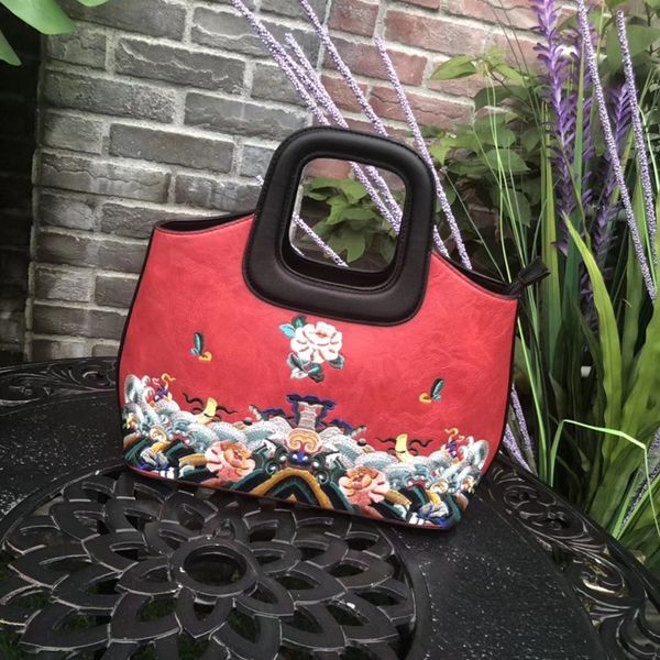 fvlmq bag women 2020 new chinese embroidered cheongsam style embroidery matching cheongsam portable messenger shoulder women's bag jume, White
fvlmq bag women 2020 new chinese embroidered cheongsam style embroidery matching cheongsam portable messenger shoulder women's bag jume, White