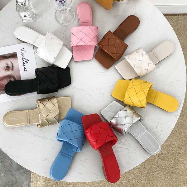 2020 new fashion brand slippers weave slides open toe casual slipper summer outdoor beach flip flops female mujer slides shoes, Black
2020 new fashion brand slippers weave slides open toe casual slipper summer outdoor beach flip flops female mujer slides shoes, Black