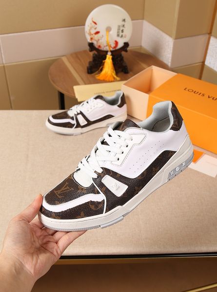 new27 luxury high-quality casual men's shoes fashion all-match sports shoes outdoor comfortable men's shoes original box packaging, Black
new27 luxury high-quality casual men's shoes fashion all-match sports shoes outdoor comfortable men's shoes original box packaging, Black