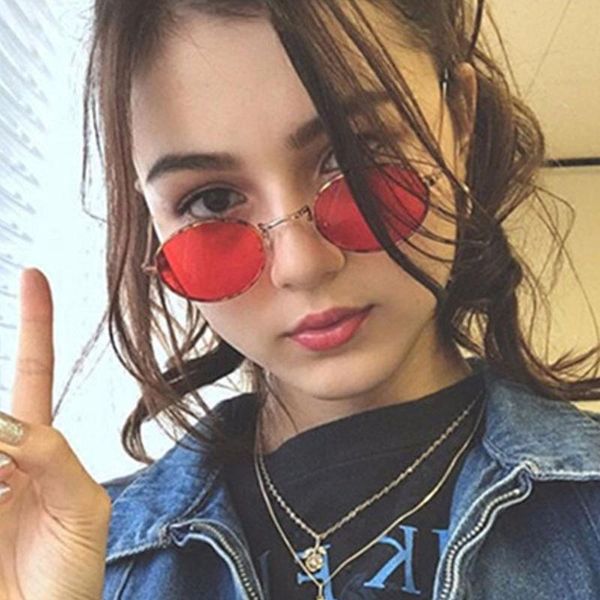 new retro metal ultra small frame sunglasses water drop oval frame sunglasses european and american personality, White;black
new retro metal ultra small frame sunglasses water drop oval frame sunglasses european and american personality, White;black