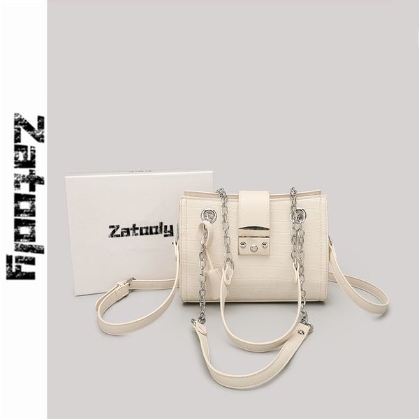 new style women's for bag fashion new design messenger bag joker square with oblique chain
new style women's for bag fashion new design messenger bag joker square with oblique chain