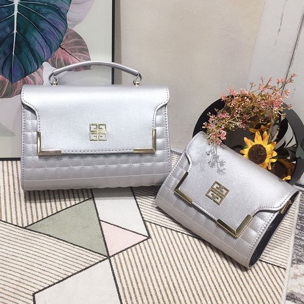 2019 korean ins fashion trend pu plaid ladies portable 2019 korean ins fashion bag shoulder all-match harajuku female messenger bag
2019 korean ins fashion trend pu plaid ladies portable 2019 korean ins fashion bag shoulder all-match harajuku female messenger bag