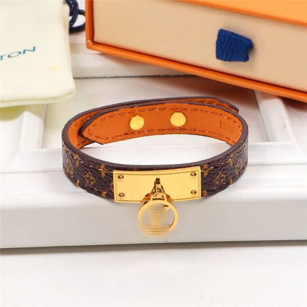 vintage letter pendant bracelets classic flora printed men women bangles 3 colors leather couple bangle jewelry0, Black
vintage letter pendant bracelets classic flora printed men women bangles 3 colors leather couple bangle jewelry0, Black