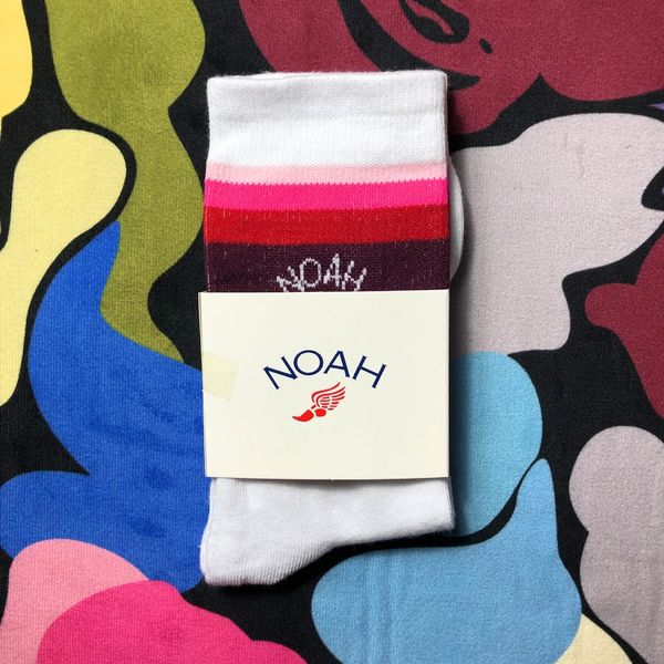 trendy noah cross rainbow gradient four-color striped middle tube ins men's and women's medium medium socks sports letter socks, Black
trendy noah cross rainbow gradient four-color striped middle tube ins men's and women's medium medium socks sports letter socks, Black