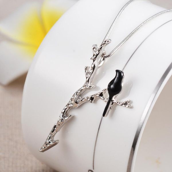 fashion personality silver tree branch black bird alloy pendant necklace ladies fashion jewelry simple design necklace wholesale
fashion personality silver tree branch black bird alloy pendant necklace ladies fashion jewelry simple design necklace wholesale
