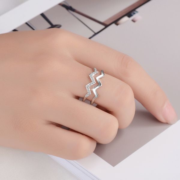2020 sterling silver woman wedding promise rings with rhinestone open size engagement wedding rings double wave design, Golden;silver
2020 sterling silver woman wedding promise rings with rhinestone open size engagement wedding rings double wave design, Golden;silver