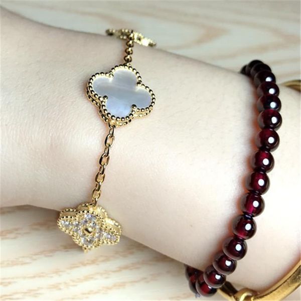 s925 sterling silver bracelet ms. clover classic korean wild clover jewelry ins little red book, Golden;silver
s925 sterling silver bracelet ms. clover classic korean wild clover jewelry ins little red book, Golden;silver