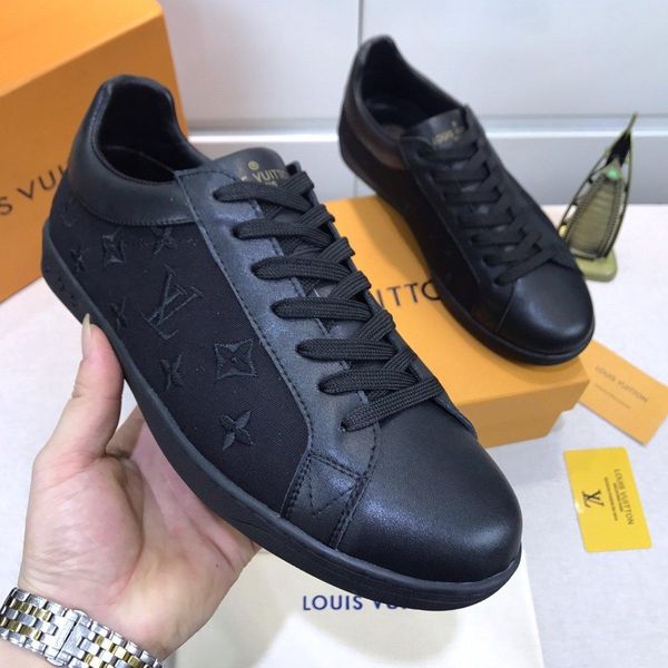 new luxury men's casual shoes fashion breathable sneakers comfortable travel men's shoes original box packaging zapatos hombre, Black
new luxury men's casual shoes fashion breathable sneakers comfortable travel men's shoes original box packaging zapatos hombre, Black