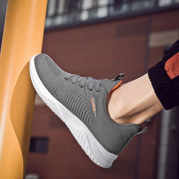 men running shoes light sport training men sneakers breathable anti-skid outsole sports shoes zapatillas hombre design jogging
men running shoes light sport training men sneakers breathable anti-skid outsole sports shoes zapatillas hombre design jogging