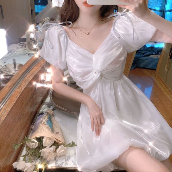 2020 new bubble sleeve v-neck bow glossy flower bud socialite elegant small small dress butterfly dress dress, Black;gray
2020 new bubble sleeve v-neck bow glossy flower bud socialite elegant small small dress butterfly dress dress, Black;gray