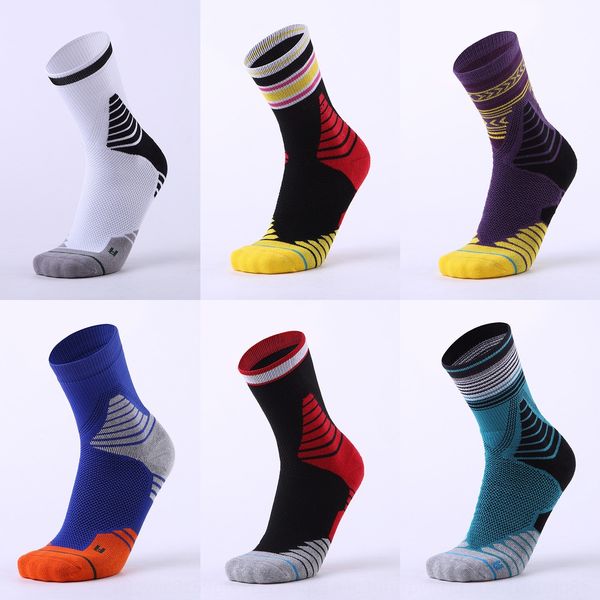 zte mid-tube towel bottom non-slip protective basketball towel basketball sports socks breathable wear-resistant protective socks, Black 
zte mid-tube towel bottom non-slip protective basketball towel basketball sports socks breathable wear-resistant protective socks, Black