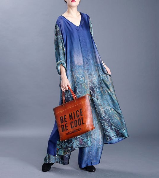2020 national style da bai qun pant suit wide leg pants women's silk printed v-neck large swing dress + wide leg pants suit, Gray
2020 national style da bai qun pant suit wide leg pants women's silk printed v-neck large swing dress + wide leg pants suit, Gray