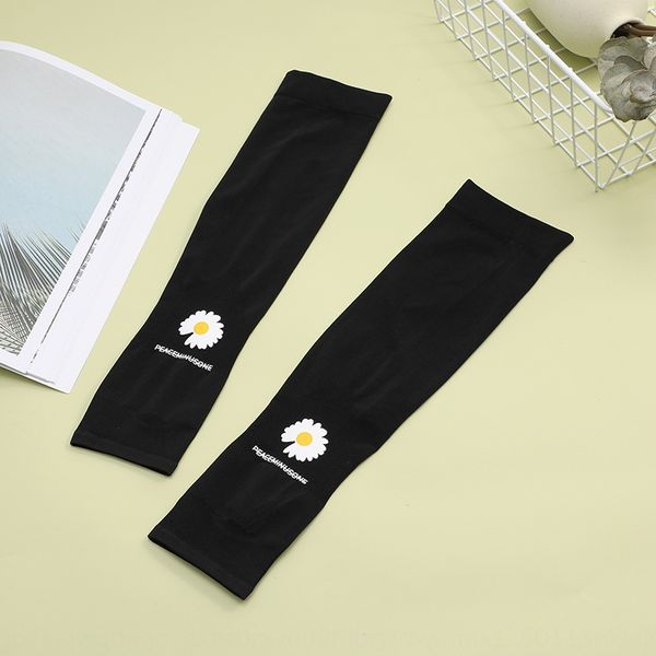 2020 new silk men's and bicycle ice women's outdoor cycling sports ice sleeve daisy sunscreen uv-proof arm sleeve
2020 new silk men's and bicycle ice women's outdoor cycling sports ice sleeve daisy sunscreen uv-proof arm sleeve