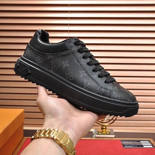 2020qt designer new luxury men's casual sports shoes, outdoor casual shoes, fast delivery and original box, Black
2020qt designer new luxury men's casual sports shoes, outdoor casual shoes, fast delivery and original box, Black